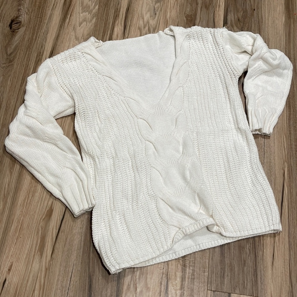 White knit sweater size medium